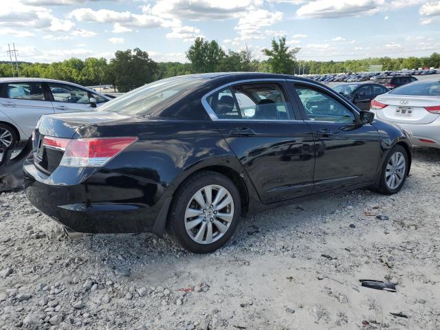 Photo 2 VIN: 1HGCP2F72BA002212 - HONDA ACCORD 