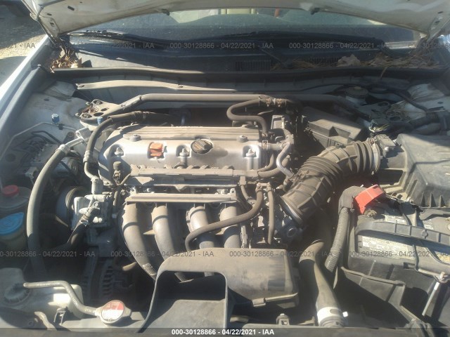 Photo 9 VIN: 1HGCP2F72BA006325 - HONDA ACCORD SDN 