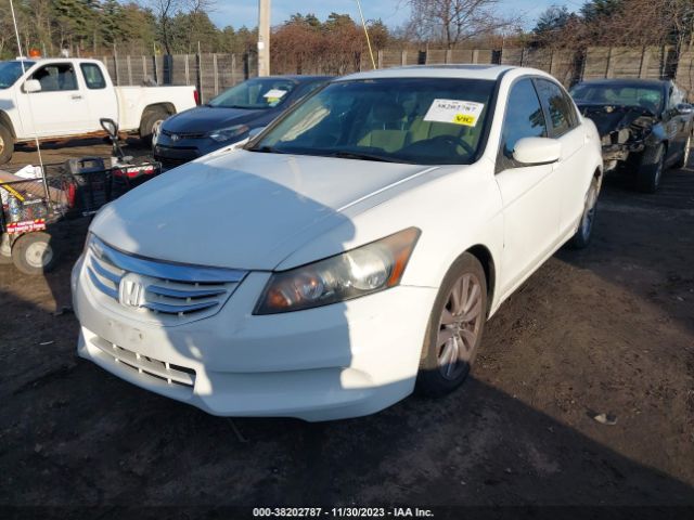 Photo 1 VIN: 1HGCP2F72BA076763 - HONDA ACCORD 