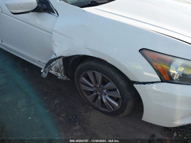 Photo 5 VIN: 1HGCP2F72BA076763 - HONDA ACCORD 