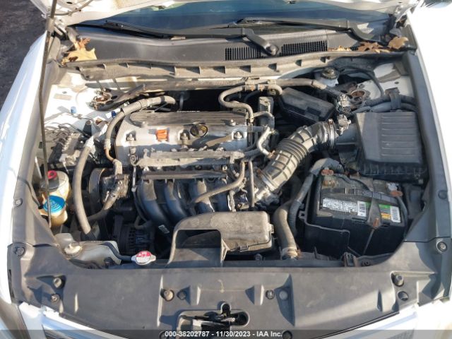 Photo 9 VIN: 1HGCP2F72BA076763 - HONDA ACCORD 