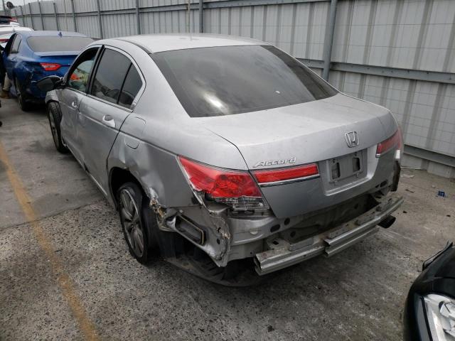 Photo 2 VIN: 1HGCP2F72BA123502 - HONDA ACCORD EX 