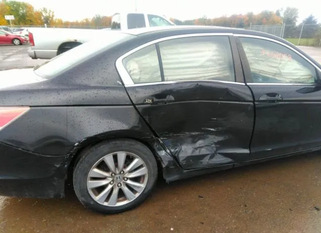 Photo 5 VIN: 1HGCP2F72CA016032 - HONDA ACCORD SDN 