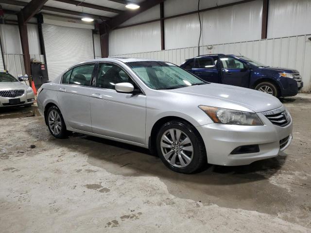 Photo 3 VIN: 1HGCP2F72CA027130 - HONDA ACCORD 