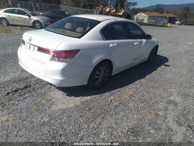 Photo 3 VIN: 1HGCP2F72CA117118 - HONDA ACCORD SDN 