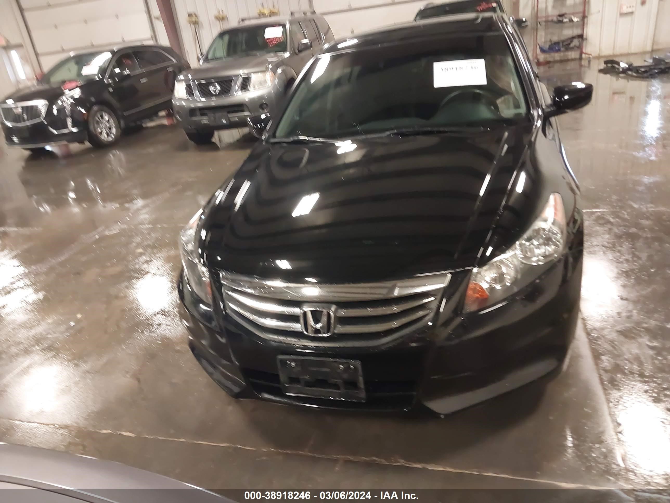 Photo 11 VIN: 1HGCP2F72CA232253 - HONDA ACCORD 