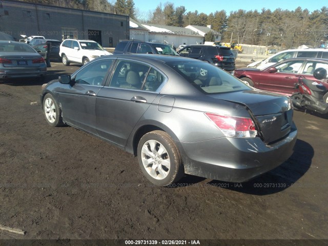 Photo 2 VIN: 1HGCP2F73AA016098 - HONDA ACCORD SDN 