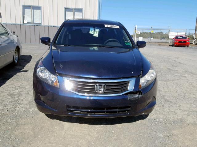 Photo 8 VIN: 1HGCP2F73AA040000 - HONDA ACCORD EX 