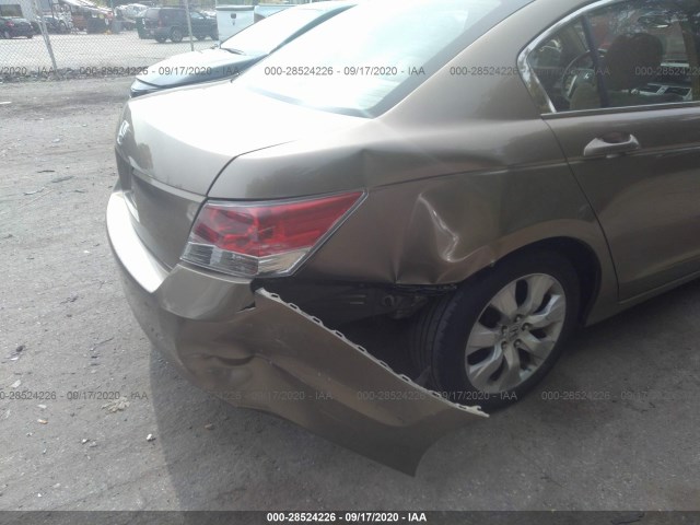 Photo 5 VIN: 1HGCP2F73AA126097 - HONDA ACCORD SDN 