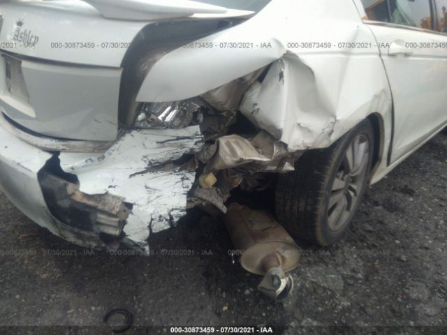 Photo 5 VIN: 1HGCP2F73AA155759 - HONDA ACCORD SDN 