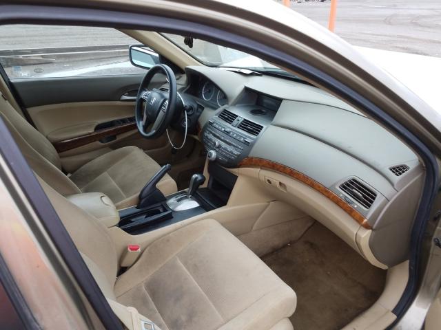 Photo 4 VIN: 1HGCP2F73AA802855 - HONDA ACCORD EX 