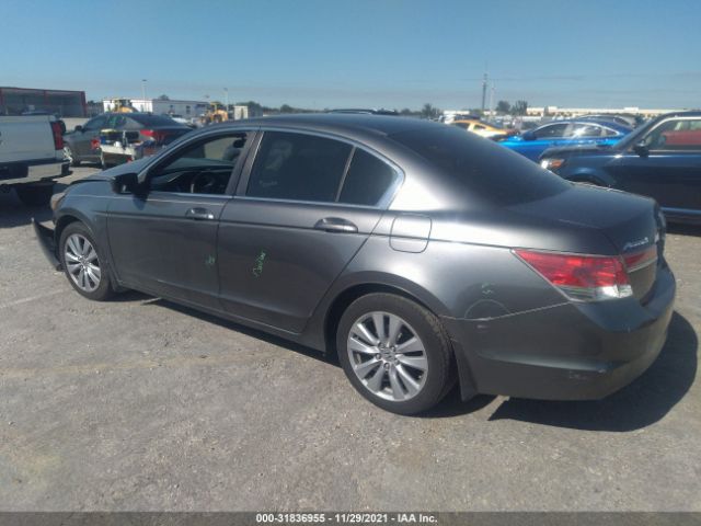 Photo 2 VIN: 1HGCP2F73BA028091 - HONDA ACCORD SDN 