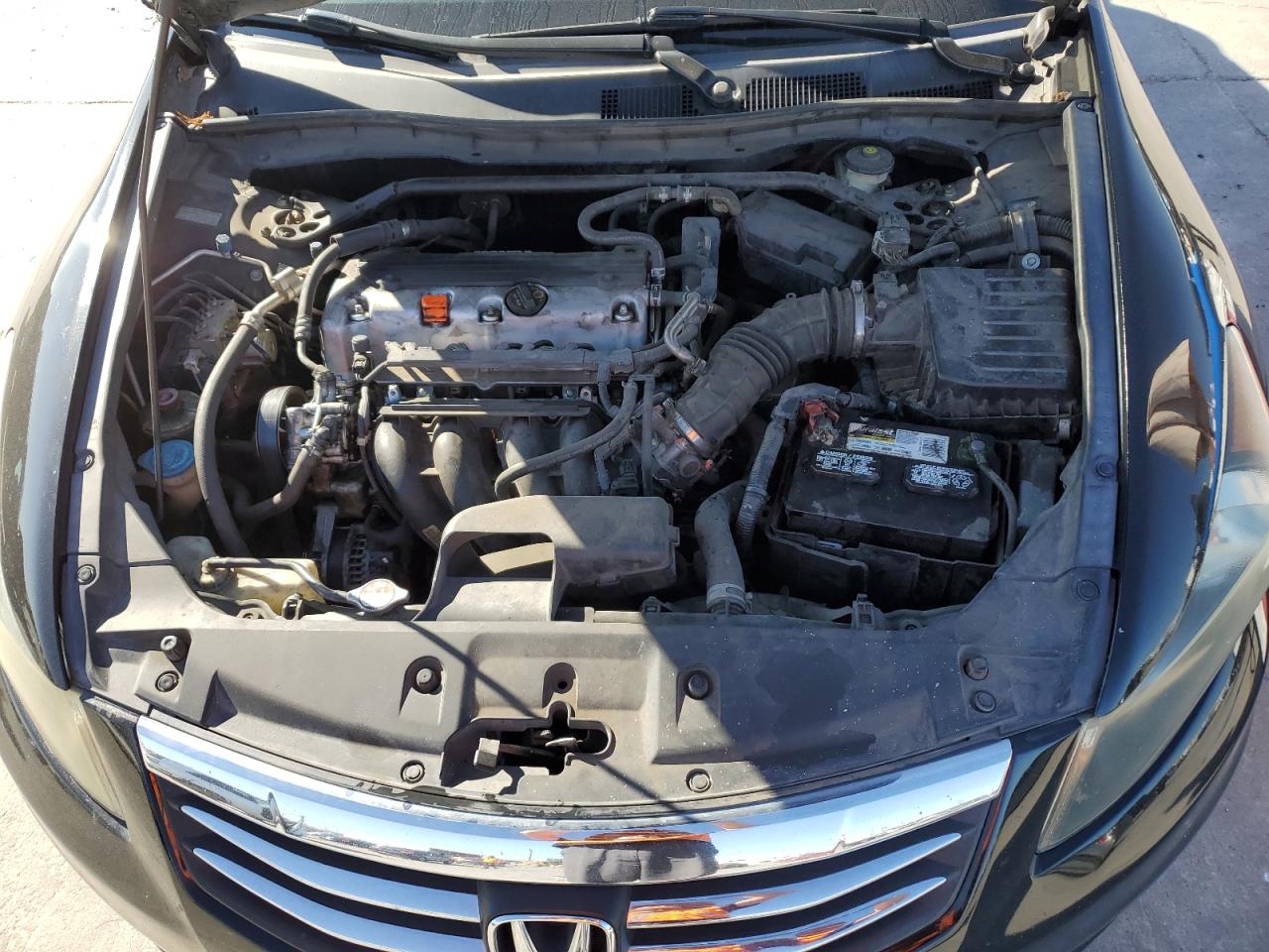 Photo 10 VIN: 1HGCP2F73BA053329 - HONDA ACCORD 