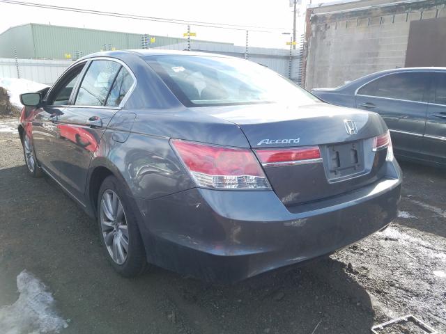 Photo 2 VIN: 1HGCP2F73BA060829 - HONDA ACCORD EX 