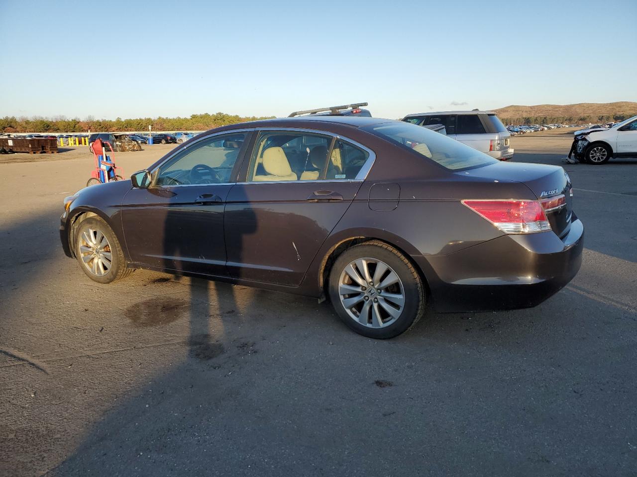 Photo 1 VIN: 1HGCP2F73BA128319 - HONDA ACCORD 