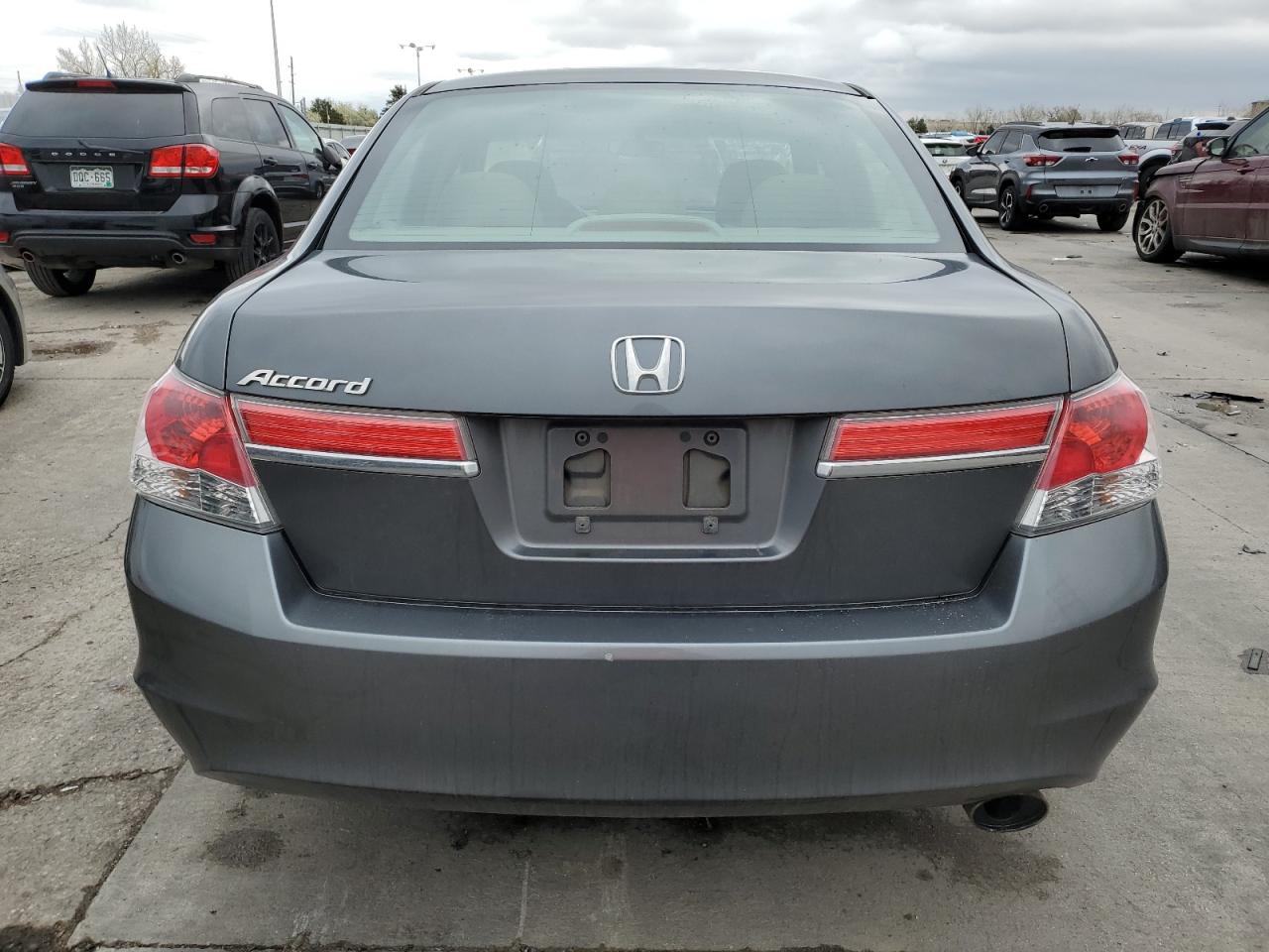 Photo 5 VIN: 1HGCP2F73CA138236 - HONDA ACCORD 