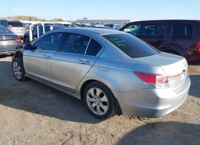 Photo 2 VIN: 1HGCP2F74AA091215 - HONDA ACCORD SDN 