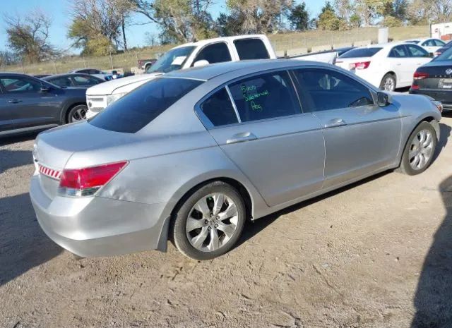 Photo 3 VIN: 1HGCP2F74AA091215 - HONDA ACCORD SDN 