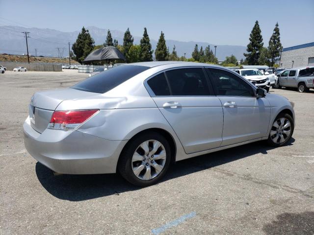 Photo 2 VIN: 1HGCP2F74AA131678 - HONDA ACCORD EX 