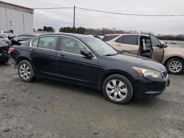 Photo 3 VIN: 1HGCP2F74AA160114 - HONDA ACCORD 