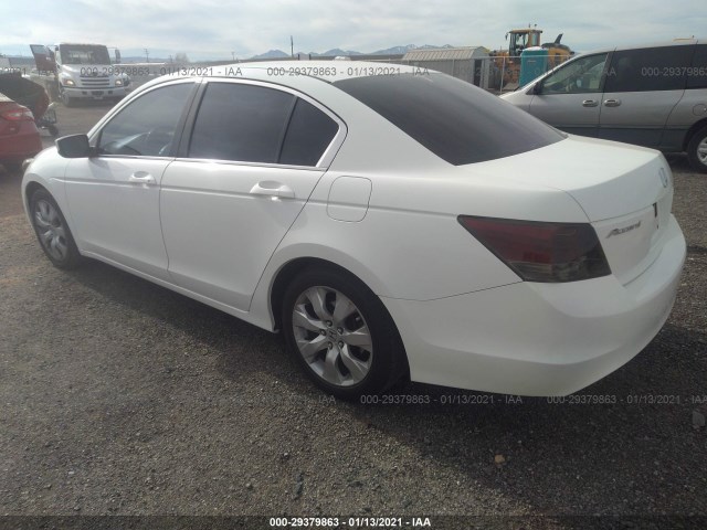 Photo 2 VIN: 1HGCP2F74AA163708 - HONDA ACCORD SDN 