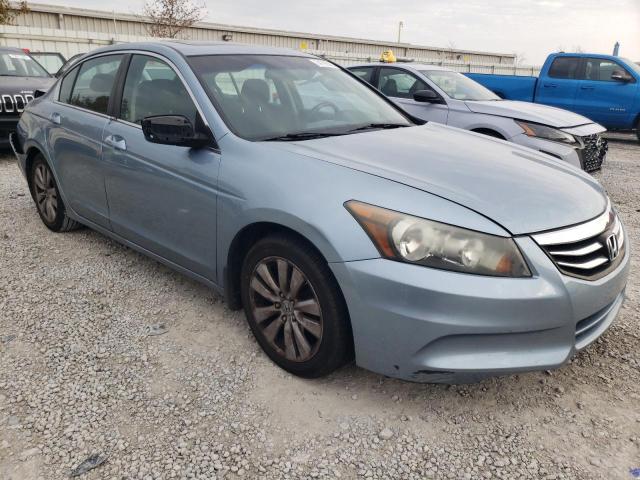 Photo 3 VIN: 1HGCP2F74BA071113 - HONDA ACCORD 