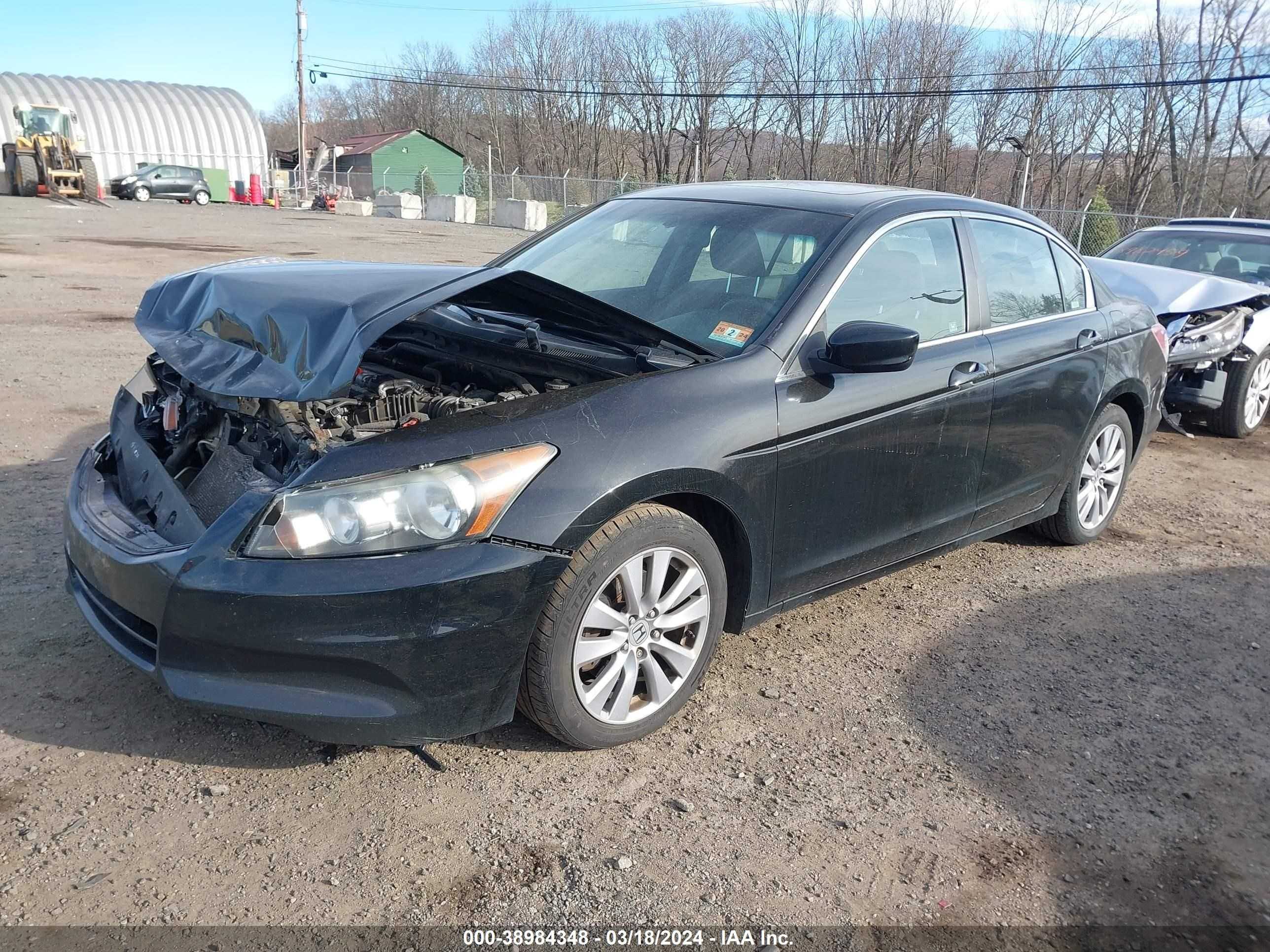 Photo 1 VIN: 1HGCP2F74BA076716 - HONDA ACCORD 