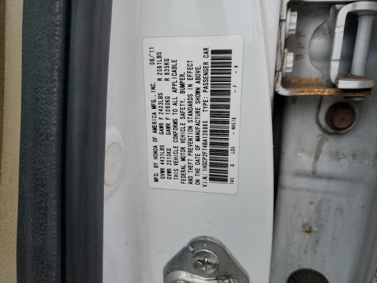 Photo 12 VIN: 1HGCP2F74BA136865 - HONDA ACCORD 