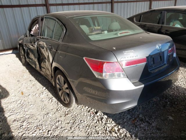 Photo 2 VIN: 1HGCP2F74BAO42551 - HONDA ACCORD 