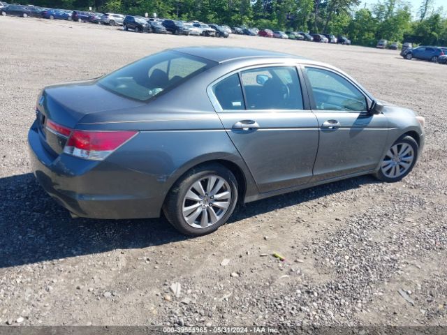 Photo 3 VIN: 1HGCP2F74CA013732 - HONDA ACCORD 