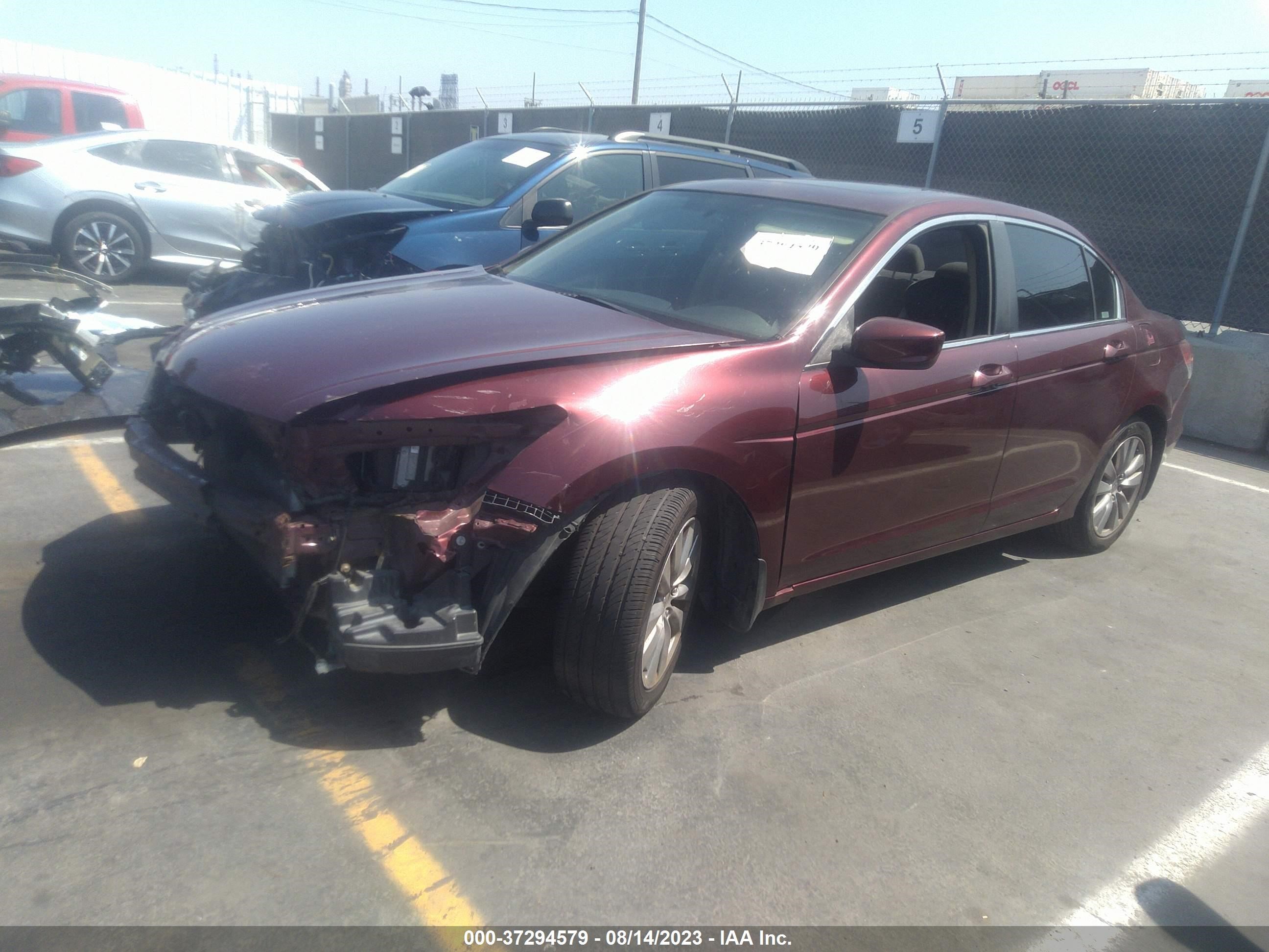 Photo 1 VIN: 1HGCP2F74CA150797 - HONDA ACCORD 