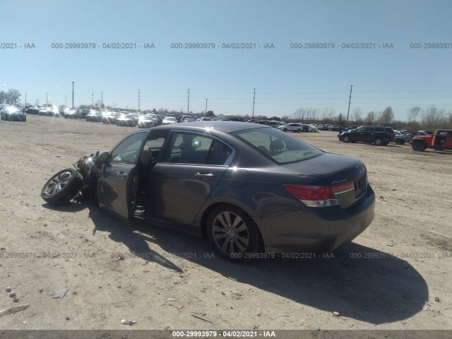 Photo 2 VIN: 1HGCP2F74CA155725 - HONDA ACCORD SDN 