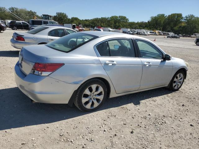 Photo 2 VIN: 1HGCP2F75AA023389 - HONDA ACCORD EX 