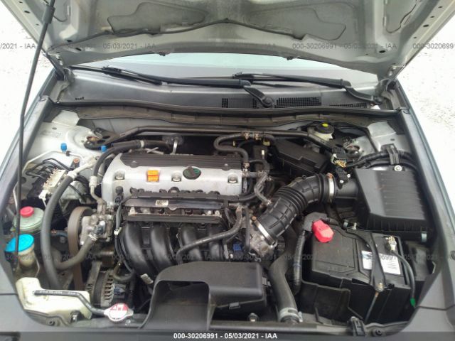 Photo 9 VIN: 1HGCP2F75AA040953 - HONDA ACCORD SDN 