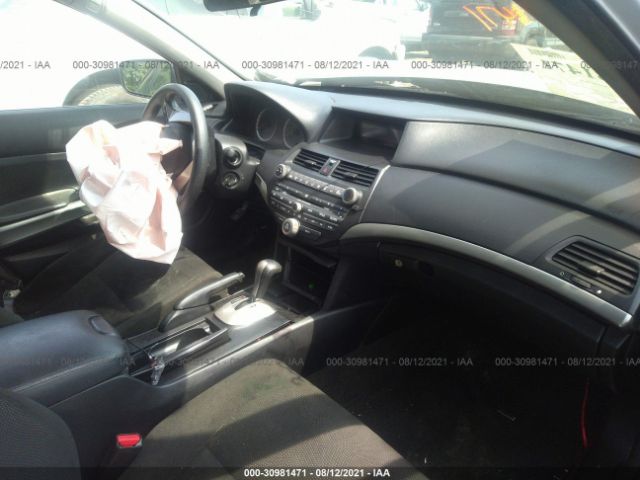 Photo 4 VIN: 1HGCP2F75AA082765 - HONDA ACCORD SDN 