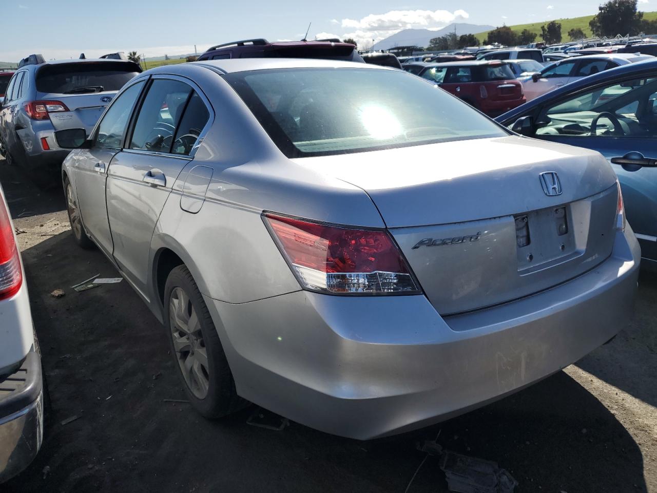 Photo 1 VIN: 1HGCP2F75AA106191 - HONDA ACCORD 