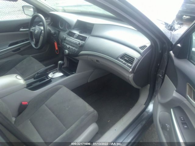 Photo 4 VIN: 1HGCP2F75AA150207 - HONDA ACCORD SDN 