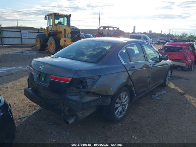 Photo 3 VIN: 1HGCP2F75BA002382 - HONDA ACCORD SDN 