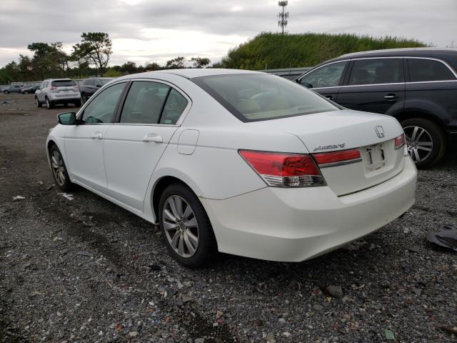 Photo 2 VIN: 1HGCP2F75BA006321 - HONDA ACCORD EX 