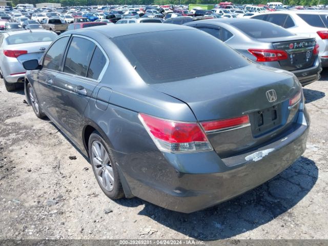 Photo 2 VIN: 1HGCP2F75BA016038 - HONDA ACCORD 