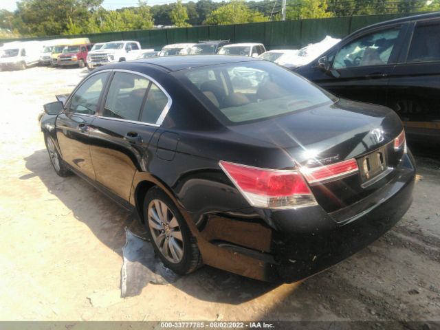 Photo 2 VIN: 1HGCP2F75BA031185 - HONDA ACCORD SDN 