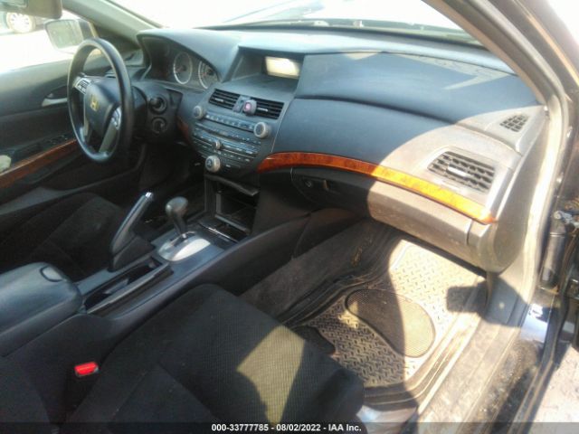 Photo 4 VIN: 1HGCP2F75BA031185 - HONDA ACCORD SDN 