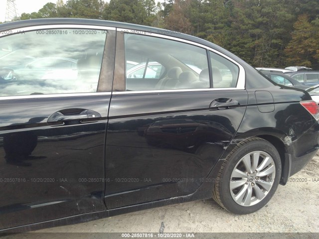 Photo 5 VIN: 1HGCP2F75BA069788 - HONDA ACCORD SDN 