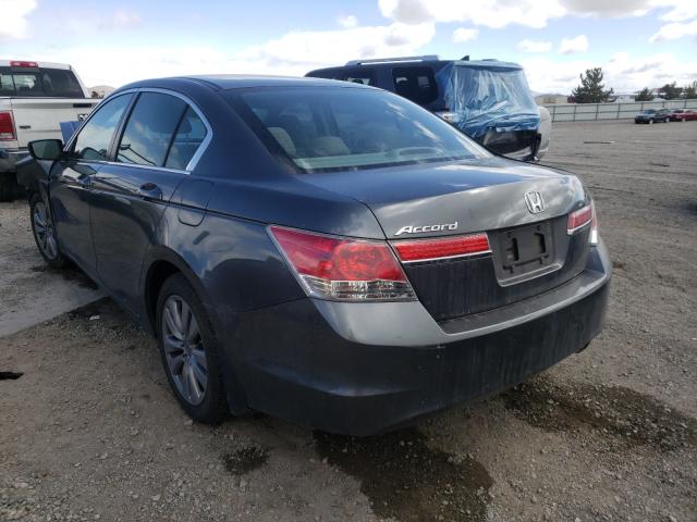 Photo 2 VIN: 1HGCP2F75BA152363 - HONDA ACCORD EX 