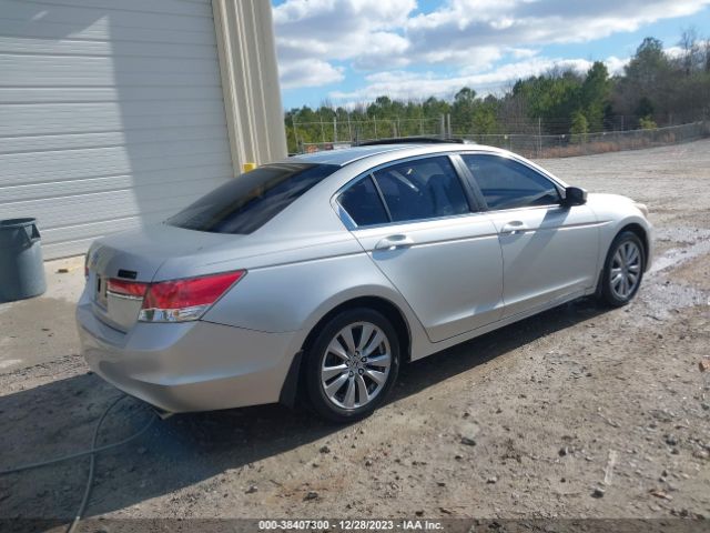 Photo 3 VIN: 1HGCP2F75CA100183 - HONDA ACCORD 