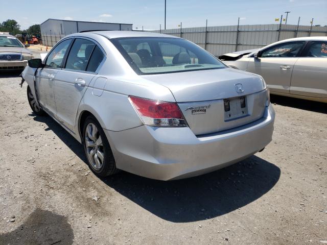 Photo 2 VIN: 1HGCP2F76AA001210 - HONDA ACCORD EX 