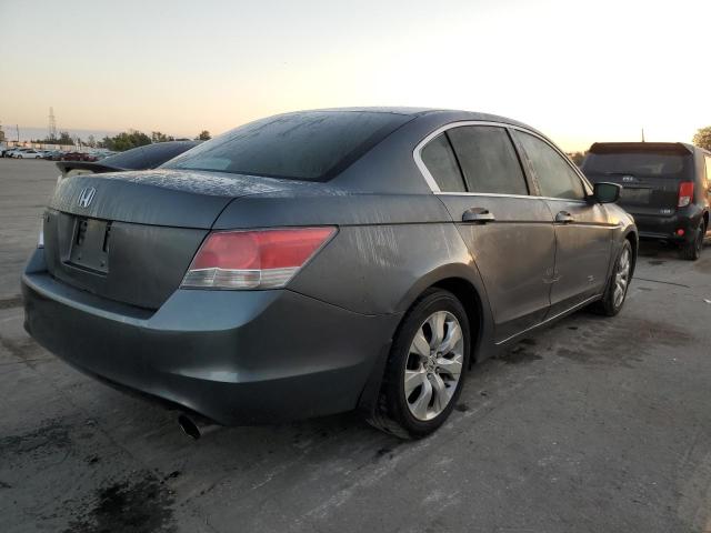 Photo 3 VIN: 1HGCP2F76AA102599 - HONDA ACCORD EX 