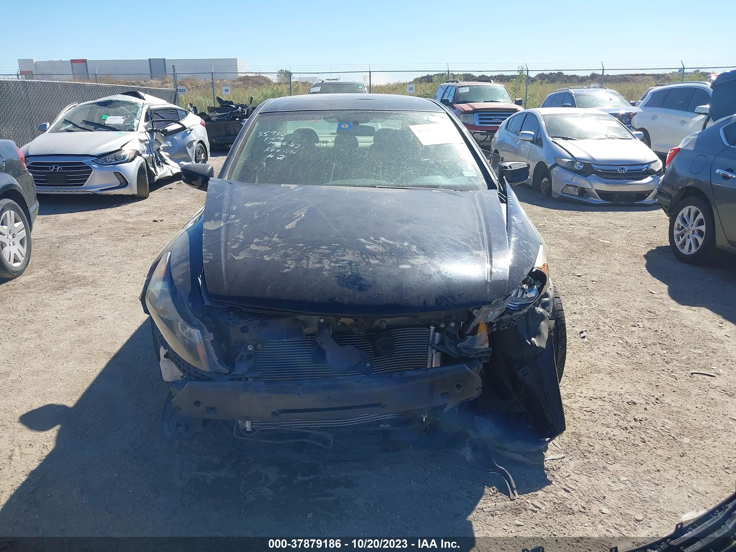 Photo 5 VIN: 1HGCP2F76AA107740 - HONDA ACCORD 