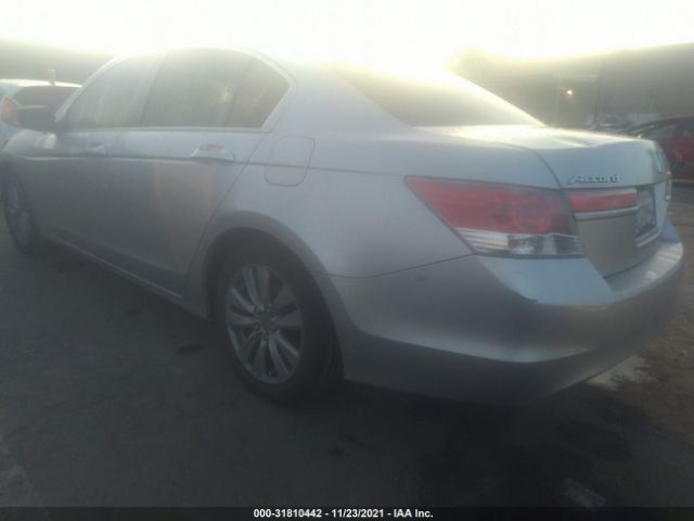 Photo 2 VIN: 1HGCP2F76BA030465 - HONDA ACCORD SDN 