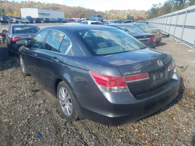 Photo 2 VIN: 1HGCP2F76BA082095 - HONDA ACCORD EX 